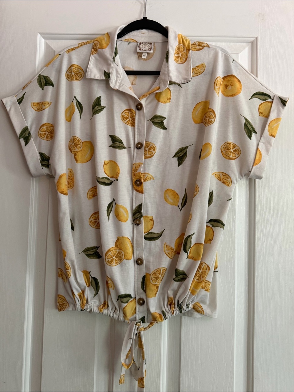 Women's Lemon Print Button-Down Tie-Hem Shirt - White/Yellow